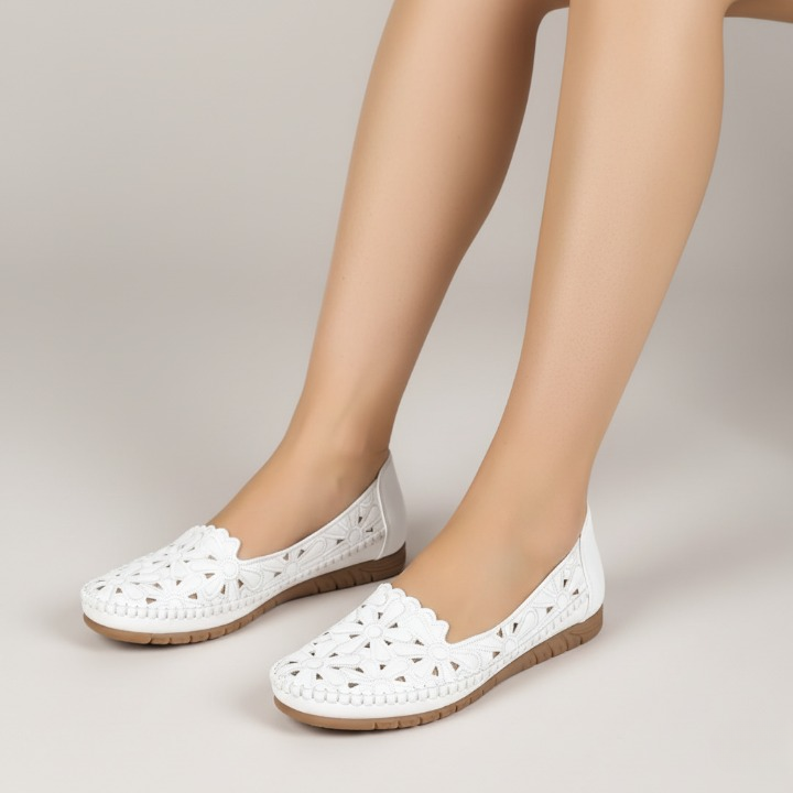 Orthopedic Floral Cut-Out Loafers For Women