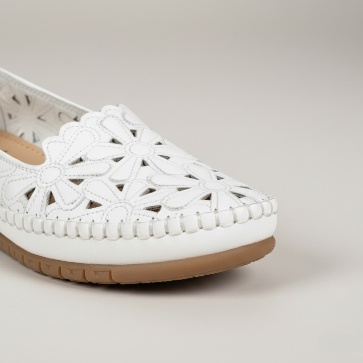 Orthopedic Floral Cut-Out Loafers For Women