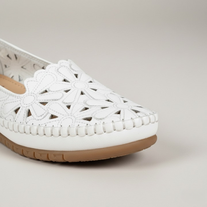 Orthopedic Floral Cut-Out Loafers For Women
